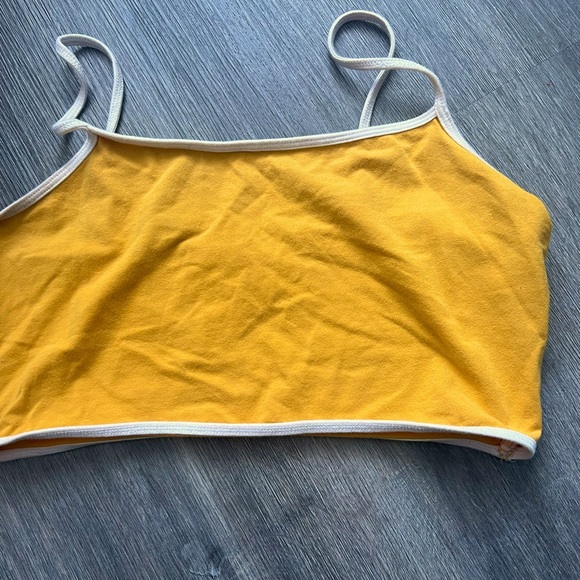 Cute top Brand Garage - Picture 1 of 1